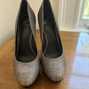 Brian Atwood Fontanne Pumps Heels 7/37 Metallic Silver/Gold Platform Shoes